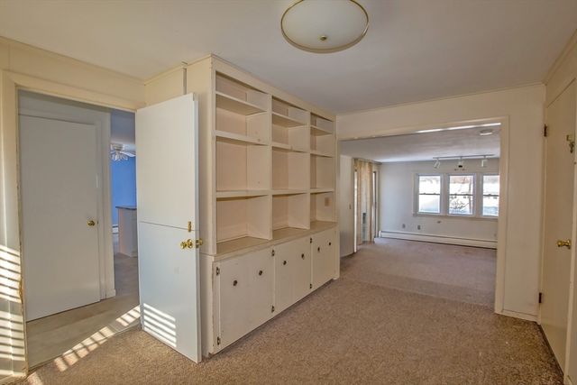 208 Birch Rd, Longmeadow, MA 01106