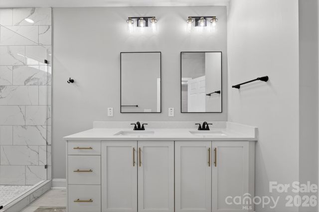 416 Whitmore Street SE, Lenoir, NC 28645