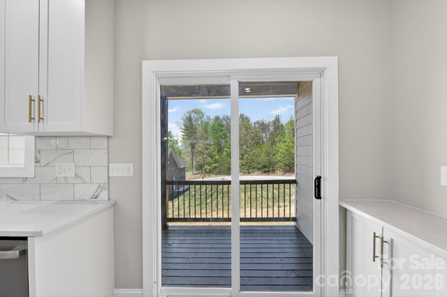 416 Whitmore Street SE, Lenoir, NC 28645