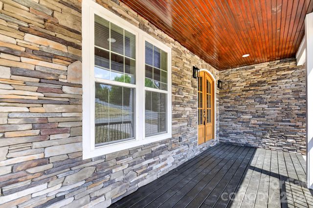 416 Whitmore Street SE, Lenoir, NC 28645