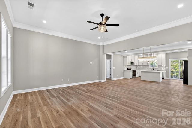 416 Whitmore Street SE, Lenoir, NC 28645