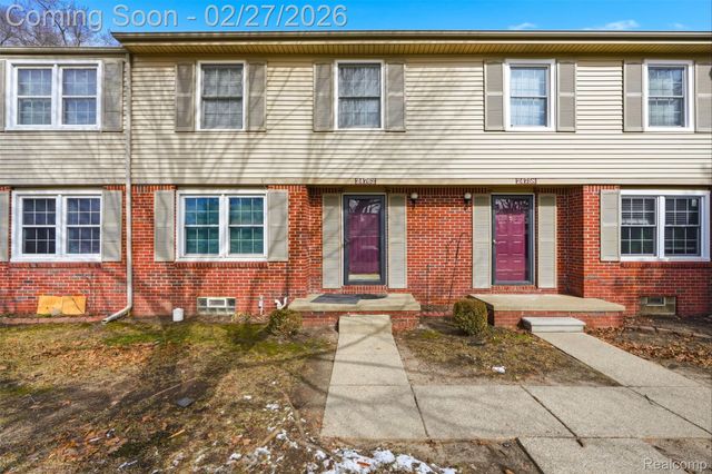 24762 Bashian Drive, Novi, MI 48375