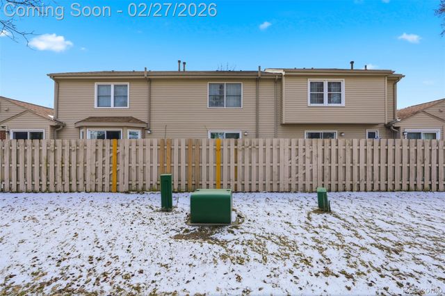 24762 Bashian Drive, Novi, MI 48375