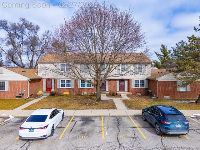 24762 Bashian Drive, Novi, MI 48375