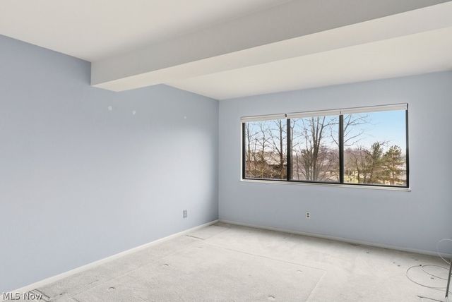 160 Fox Hollow Drive 406, Mayfield Heights, OH 44124