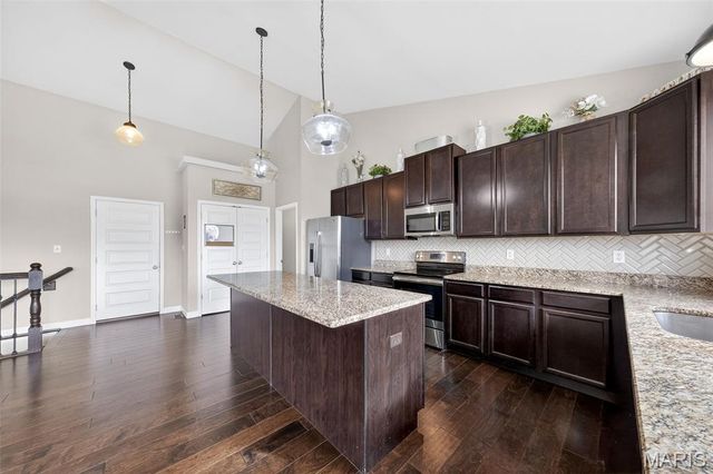 219 Lonepine Drive, Wentzville, MO 63385