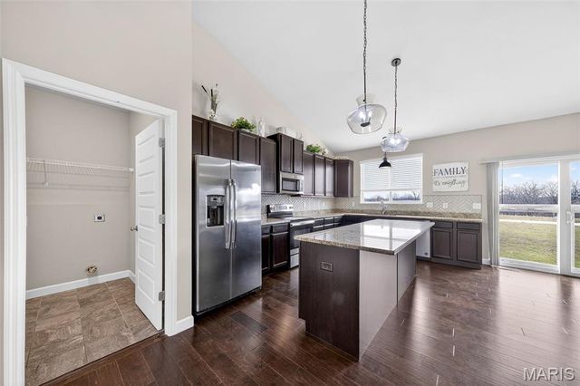 219 Lonepine Drive, Wentzville, MO 63385