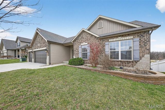 219 Lonepine Drive, Wentzville, MO 63385