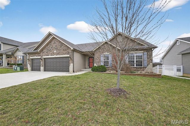 219 Lonepine Drive, Wentzville, MO 63385