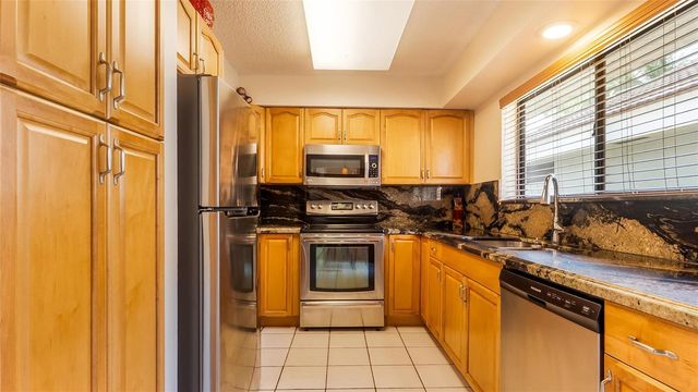 1867 NW 99th Avenue, Plantation, FL 33322