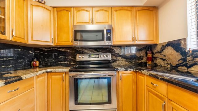 1867 NW 99th Avenue, Plantation, FL 33322