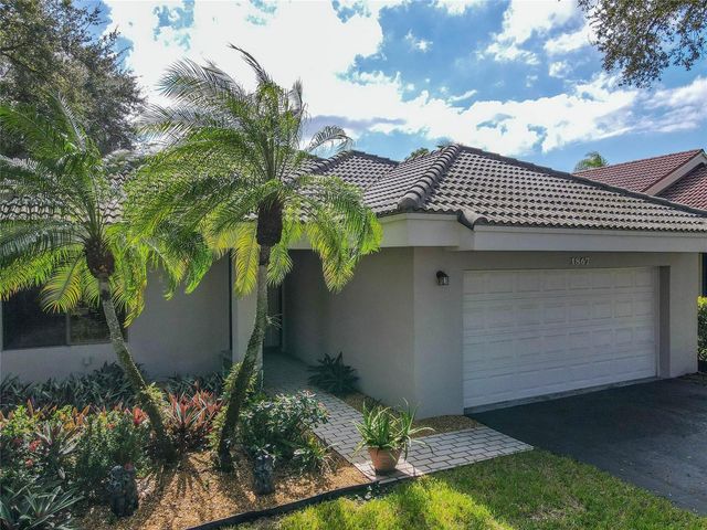 1867 NW 99th Avenue, Plantation, FL 33322