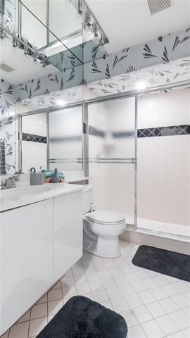 1867 NW 99th Avenue, Plantation, FL 33322