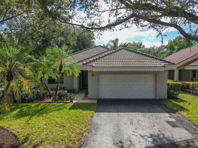 1867 NW 99th Avenue, Plantation, FL 33322