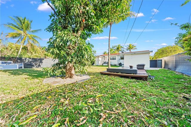 581 NW 113th St 581, Miami Shores, FL 33168