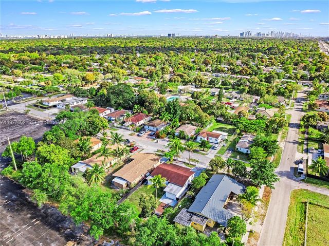 581 NW 113th St 581, Miami Shores, FL 33168