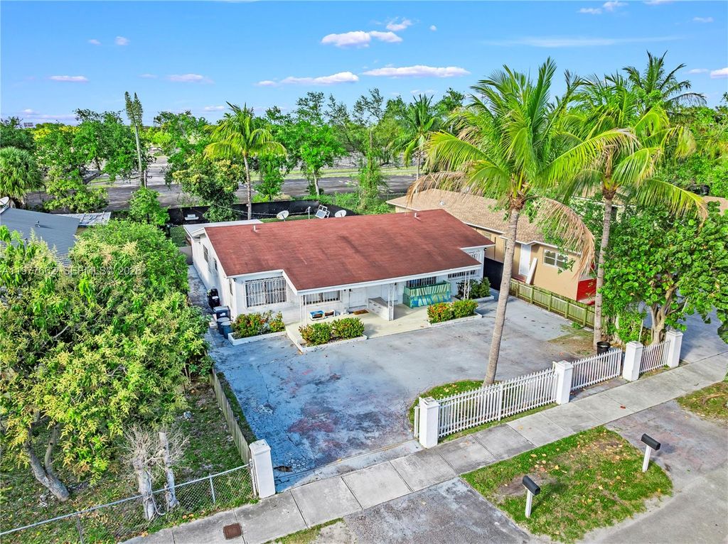 581 NW 113th St 581, Miami Shores, FL 33168