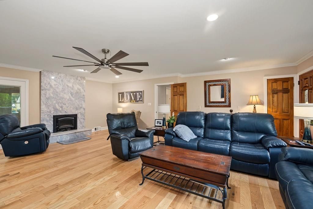 Image 10 of property listing at 3090 Randolph Road NE, Atlanta, GA 30345