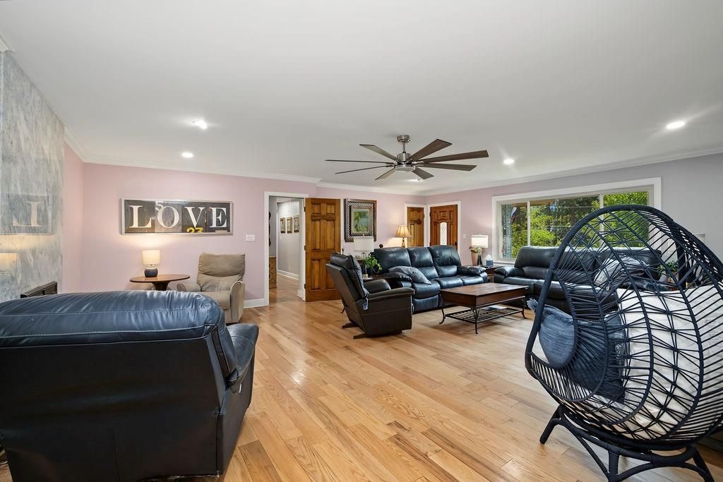 Image 11 of property listing at 3090 Randolph Road NE, Atlanta, GA 30345