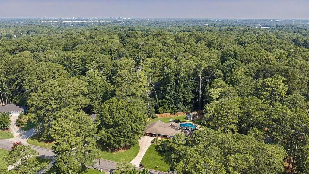 Image 39 of property listing at 3090 Randolph Road NE, Atlanta, GA 30345