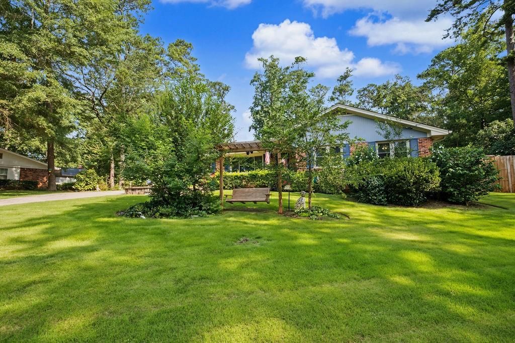 Image 4 of property listing at 3090 Randolph Road NE, Atlanta, GA 30345