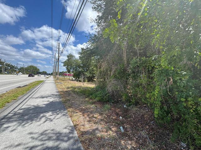 3358 S Jog Road, Greenacres, FL 33467