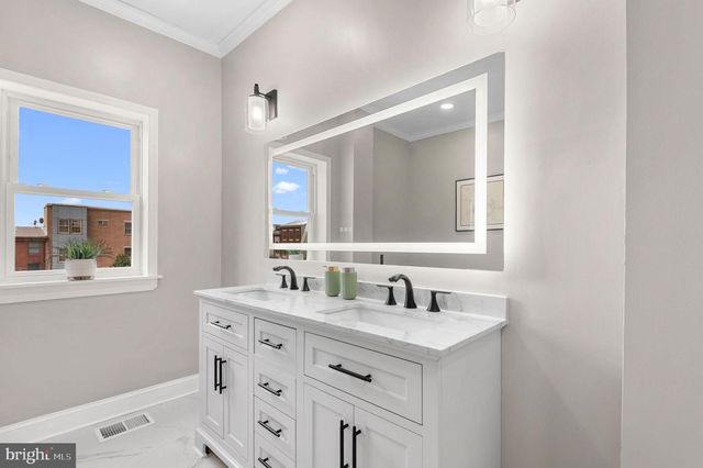 1150 S 6TH ST, Philadelphia, PA 19147