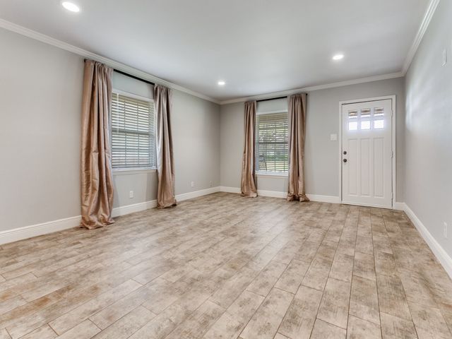 7130 Rutgers Drive, Dallas, TX 75214