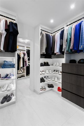 7709 NW 87th Ave, Tamarac, FL 33321