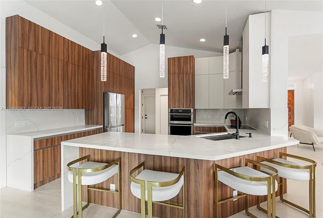 7709 NW 87th Ave, Tamarac, FL 33321