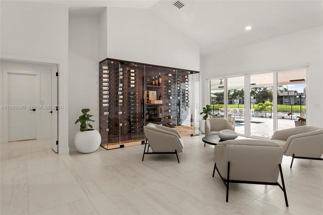 7709 NW 87th Ave, Tamarac, FL 33321