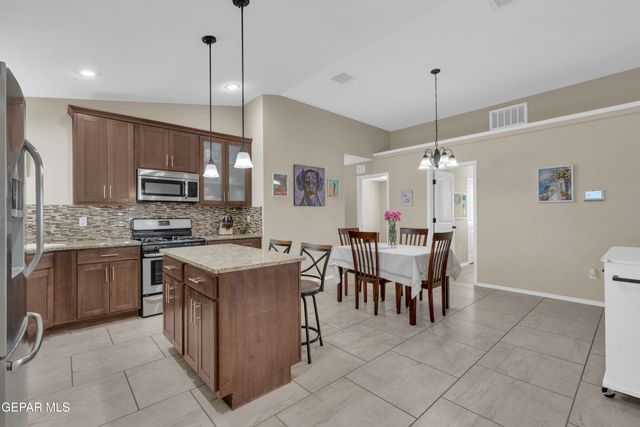 14825 Boer Trail Avenue, El Paso, TX 79938