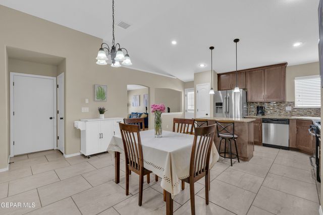 14825 Boer Trail Avenue, El Paso, TX 79938