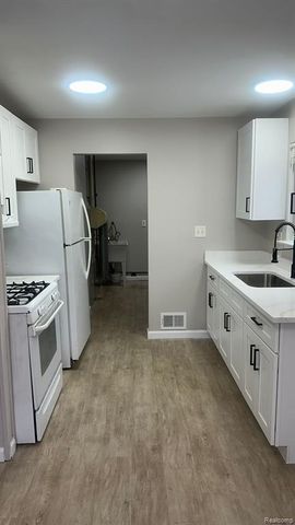 6169 Sylvia Street, Taylor, MI 48180