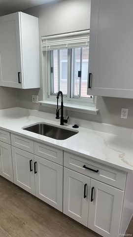 6169 Sylvia Street, Taylor, MI 48180