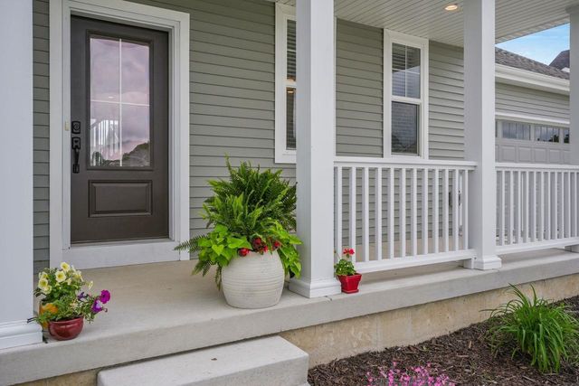 8016 Laufenberg Boulevard, Cross Plains, WI 53528