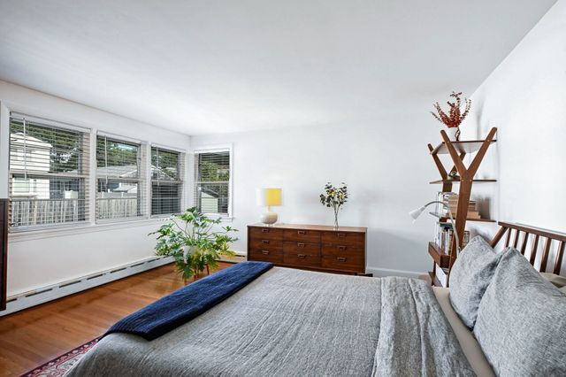 15 Harding St, New Bedford, MA 02740