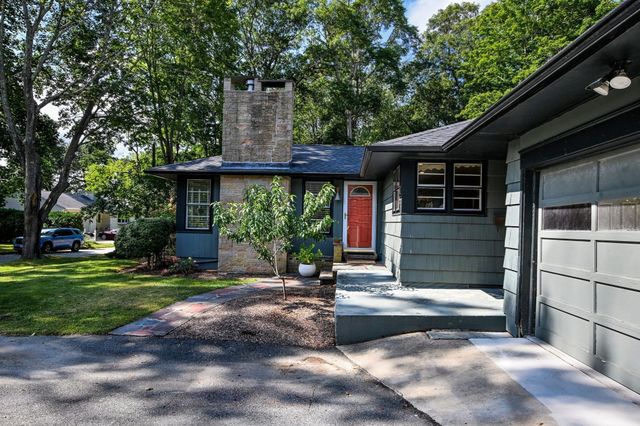 15 Harding St, New Bedford, MA 02740