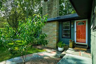 15 Harding St, New Bedford, MA 02740