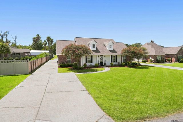 12031 Coueron Dr, St Amant, LA 70774