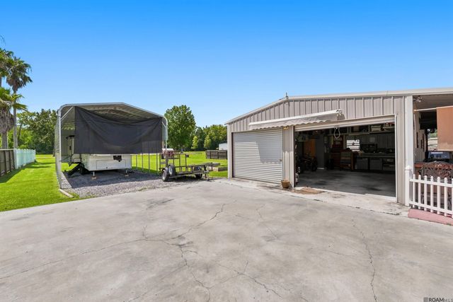 12031 Coueron Dr, St Amant, LA 70774