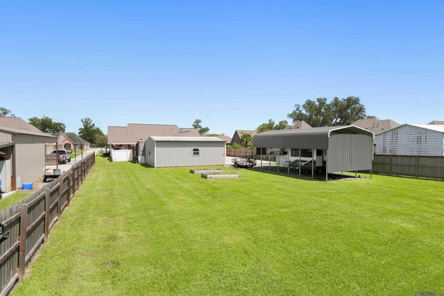 12031 Coueron Dr, St Amant, LA 70774