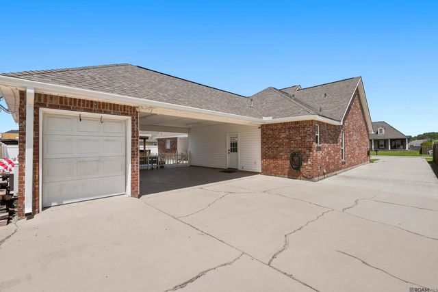 12031 Coueron Dr, St Amant, LA 70774