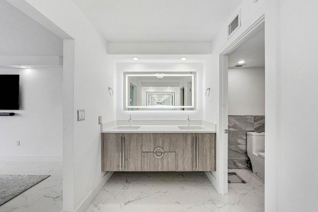 3912 S Ocean Boulevard 605, Highland Beach, FL 33487