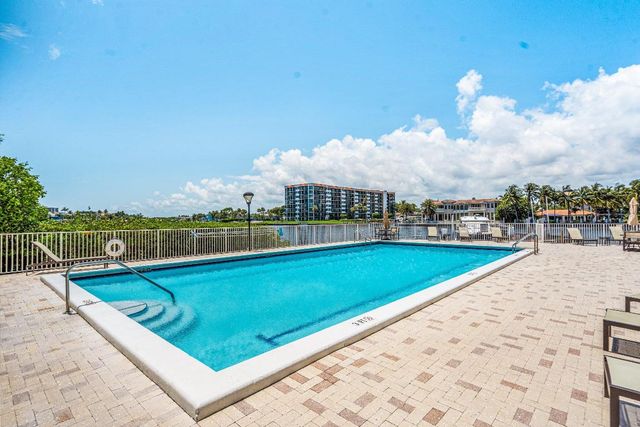 3912 S Ocean Boulevard 605, Highland Beach, FL 33487