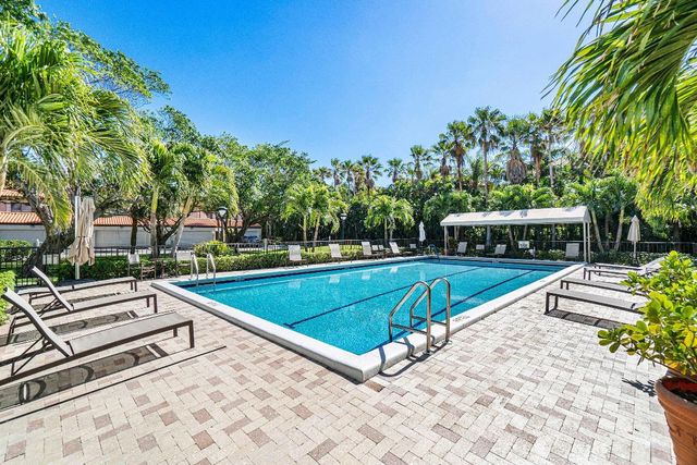 3912 S Ocean Boulevard 605, Highland Beach, FL 33487