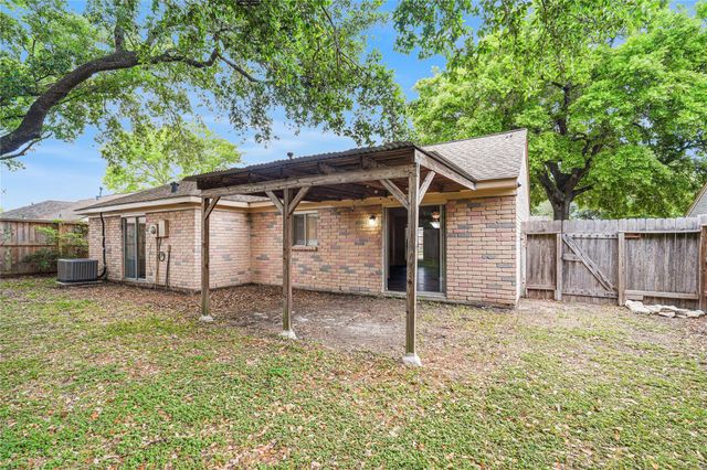 12007 Yearling Dr Drive, Houston, TX 77065