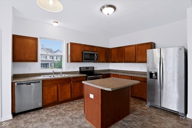 4818 Ladywood Bluff, Indianapolis, IN 46226
