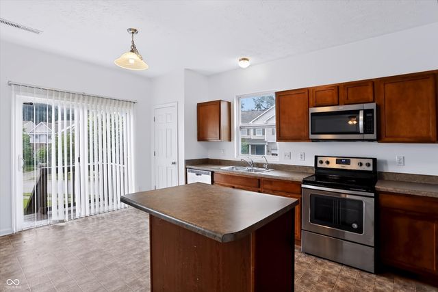 4818 Ladywood Bluff, Indianapolis, IN 46226