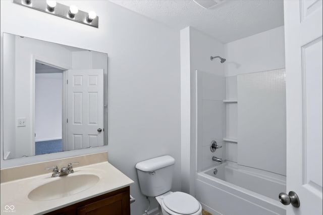 4818 Ladywood Bluff, Indianapolis, IN 46226